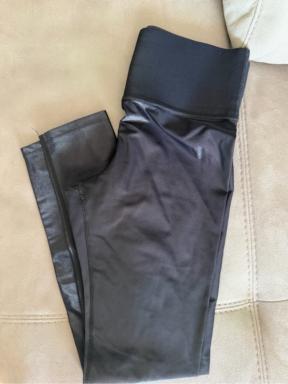 Black Shine leggings